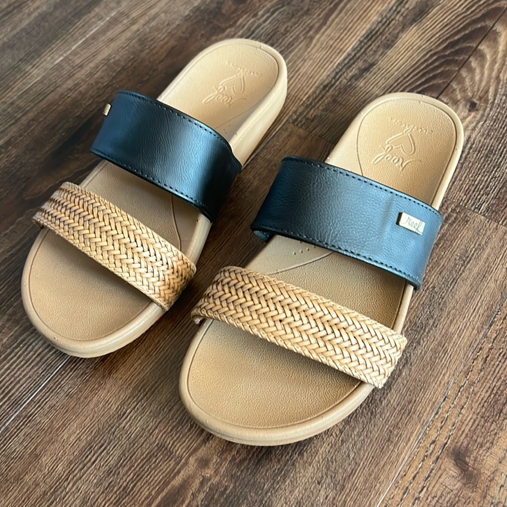 Reef Black and Tan Sandals